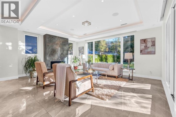 4470 Capilano Road, North Vancouver, BC, photo 2