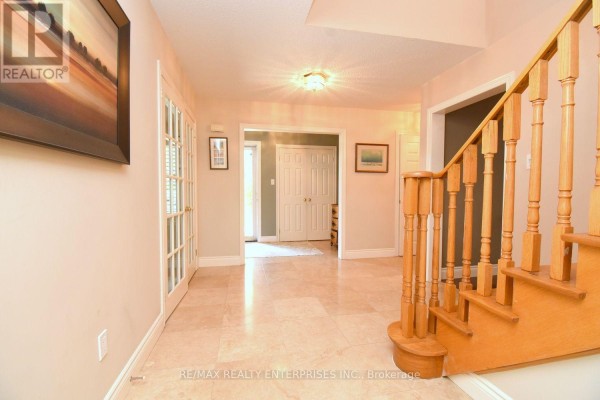 Family room - 4473 Stonemill Court, Mississauga, ON L5V1E5 Photo 4