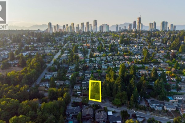 4479 Marine Drive, Burnaby, BC V5J3G1 Photo 4