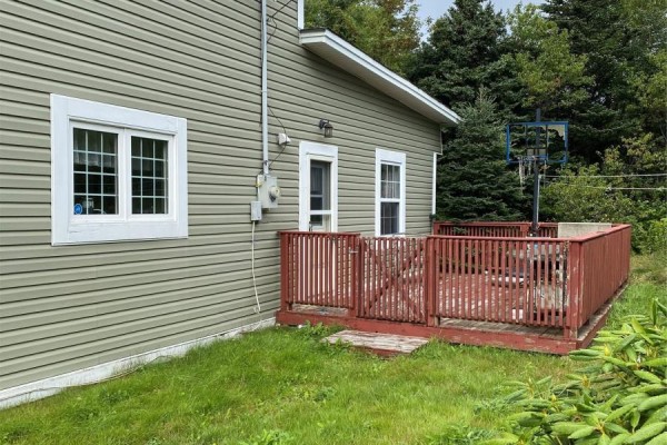 Living room - 448 Conception Bay Highway, Harbour Main, NL A0A2P0 Photo 5
