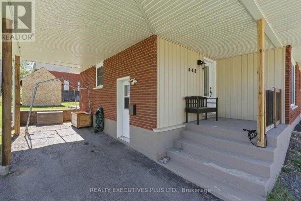 448 Dominion Street S, North Glengarry, ON, photo 2
