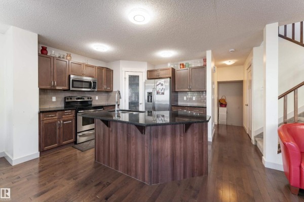 Dining room - 448 Reed Cr, Leduc, AB T9E0R5 Photo 2