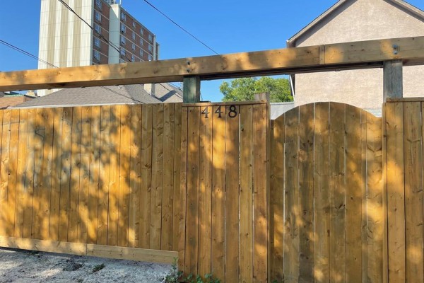 448 Selkirk Avenue, Winnipeg, MB R2W2M5 Photo 3