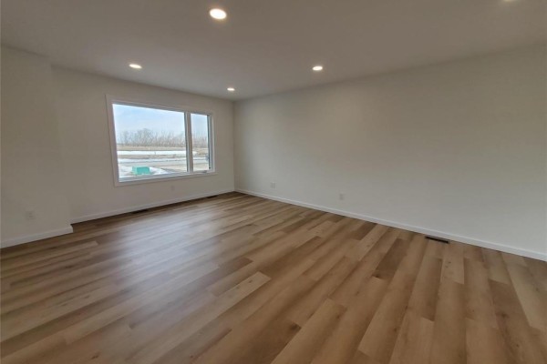 Kitchen - 448 St Alphonse Avenue, Ste Anne, MB R5H1B6 Photo 5
