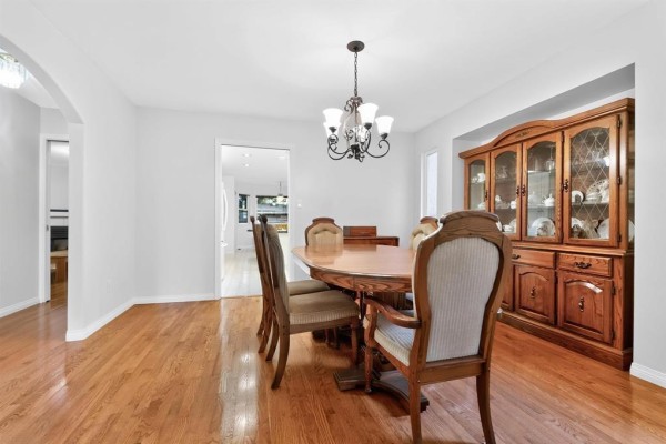 4484 210a Street, Langley, BC V3A8M2 Photo 5