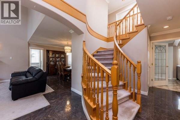 449 E 16th Street, North Vancouver, BC V7L2T4 Photo 3