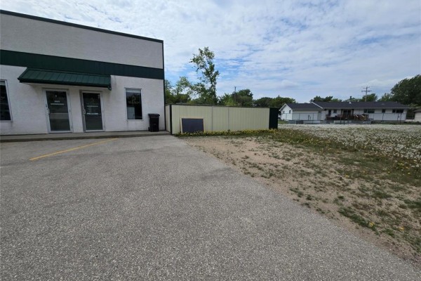 449 Main Street, Ile Des Chenes, MB R0A0T0 Photo 3