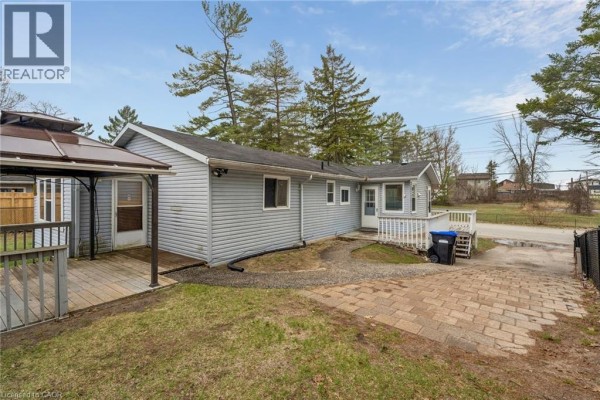 Bedroom - 449 Mosley Street, Wasaga Beach, ON L9Z2J8 Photo 4