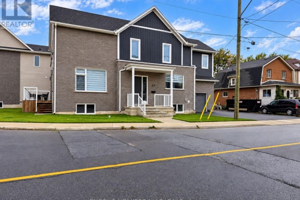 Den - 4499 Fourth Avenue, Niagara Falls, ON L2E4N4 Photo 2