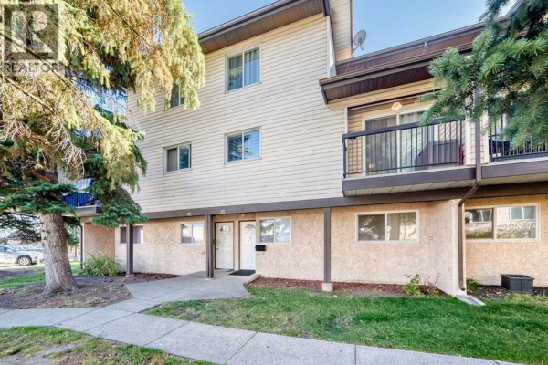 Bedroom - 45, 3745 Fonda Way Se, Calgary, AB T2A5W7 Photo 2