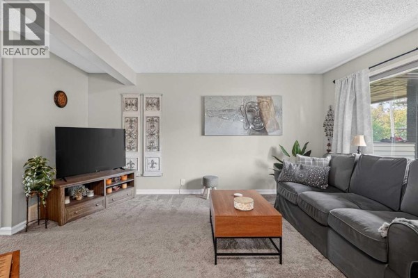 Kitchen - 45, 380 Bermuda Drive Nw, Calgary, AB T3K2B2 Photo 4