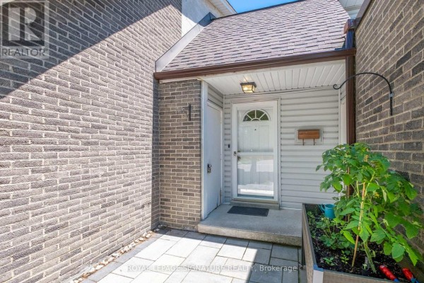 45 - 2440 Bromsgrove Road, Mississauga, ON L5J4J7 Photo 4