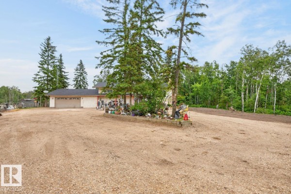 Primary Bedroom - #45 51404 Rge Road 264, Rural Parkland County, AB T7Y1E4 Photo 5