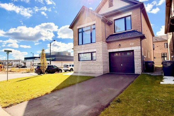 Residential for rent at 45 Arnold Circle, Brampton, ON - MLS® hQ2tYe