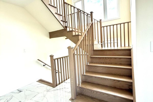 45 Arnold Circle, Brampton, ON L7A5M2 Photo 4
