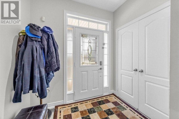 Eating area - 45 Atherton Avenue, Ajax, ON L1T4X7 Photo 5