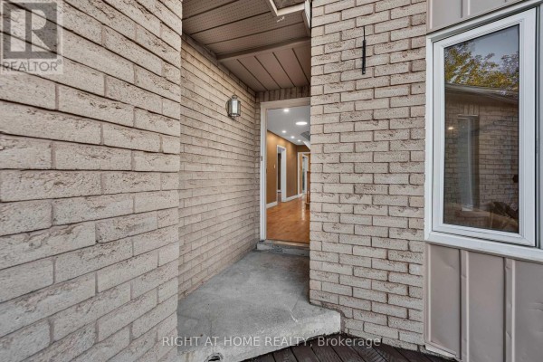 45 Blair Crescent, Barrie, ON L4M5Y6 Photo 3