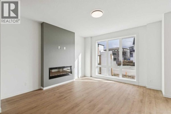 4pc Bathroom - 45 Bluerock Hill Sw, Calgary, AB T2Y0V7 Photo 5