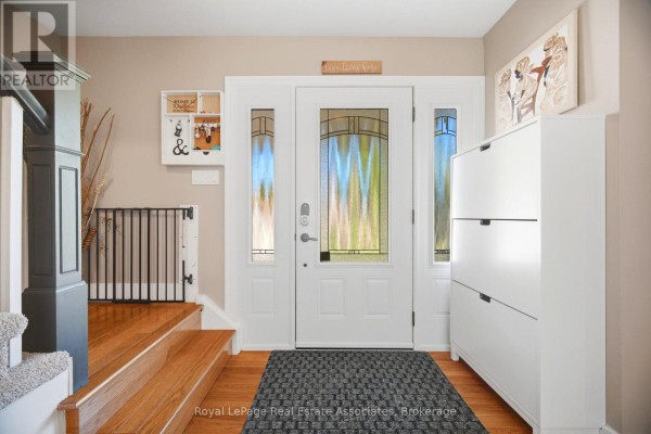 Bedroom - 45 Cleaveholm Drive, Halton Hills, ON L7G3E3 Photo 5