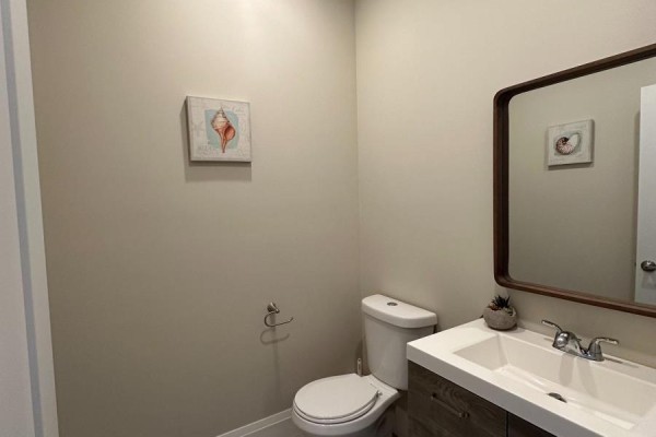 Bedroom 2 - 45 Eleanor Avenue, Hamilton, ON L8W1C7 Photo 5