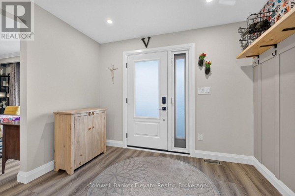 Bedroom 2 - 45 Faludon Drive, Halton Hills, ON L7G1H8 Photo 5