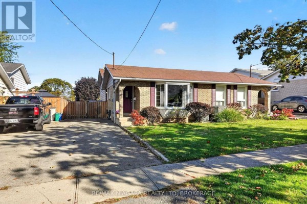 45 Green Maple Drive, St  Catharines, ON L2P3P4 Photo 2