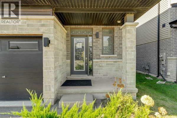 4pc Bathroom - 45 June Callwood Way, Brantford, ON N3T0V1 Photo 4