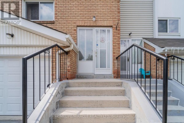 45 Lincoln Court, Brampton, ON, photo 3