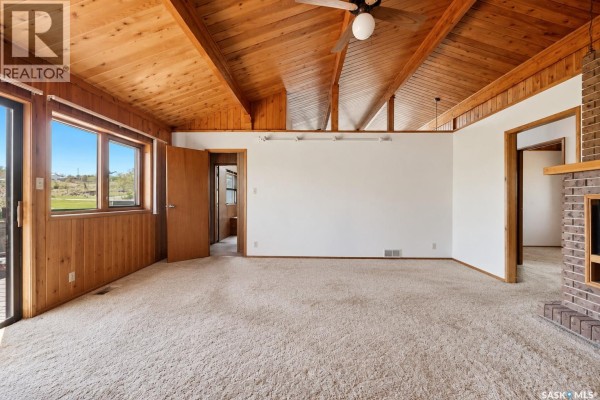 Living room - 45 Miller Crescent E, Lumsden, SK S0G3C0 Photo 5