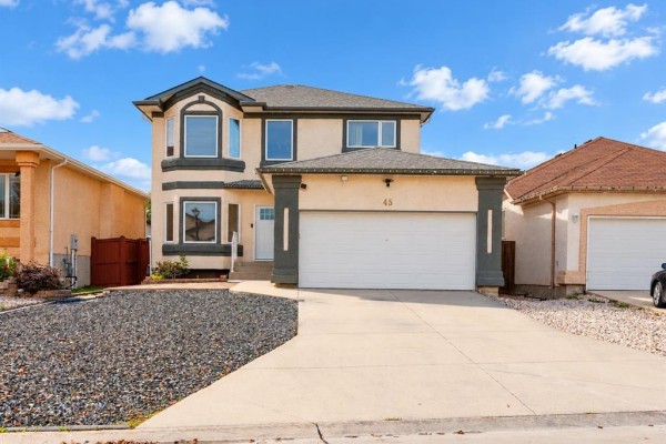 45 Moldan Bay, Winnipeg