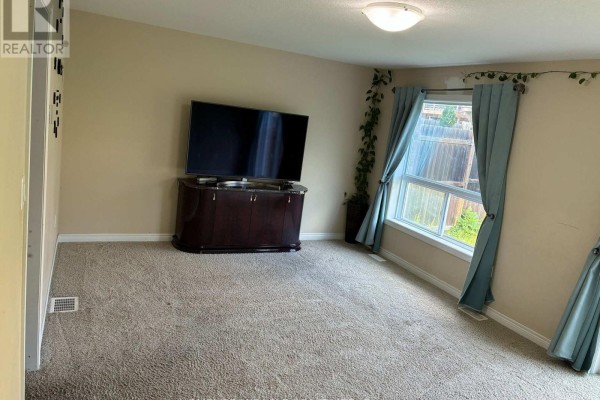 Primary Bedroom - 45 Oakes Crescent, Guelph, ON N1E0J6 Photo 5
