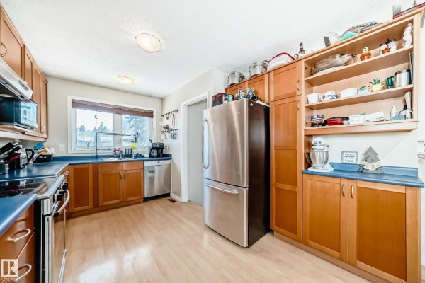 Primary Bedroom - 45 Oatway Dr, Stony Plain, AB T7Z1G5 Photo 4