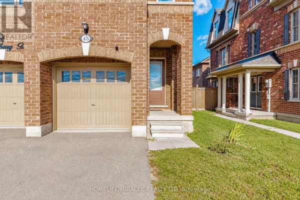 Kitchen - 45 Padbury Trail, Brampton, ON L7A4V2 Photo 3