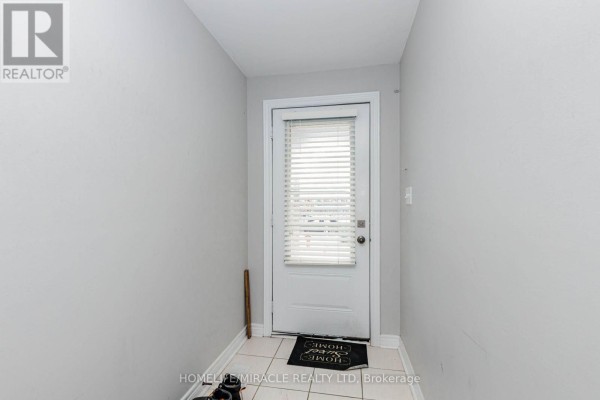 Eating area - 45 Padbury Trail, Brampton, ON L7A4V2 Photo 4