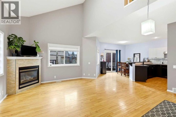 Living room - 45 Patterson Hill Sw, Calgary, AB T3H2E6 Photo 4