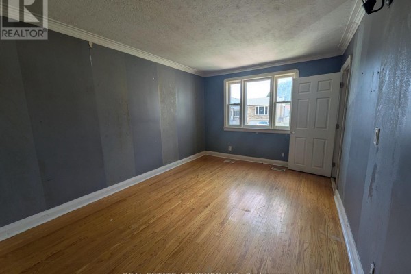 45 Pitt Avenue, Toronto, ON, photo 3