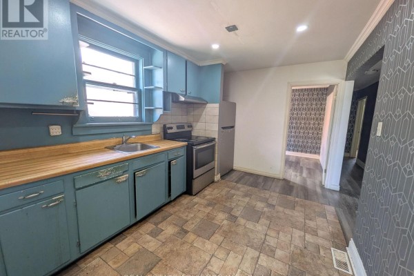 45 Pitt Avenue, Toronto, ON M1L2R3 Photo 4