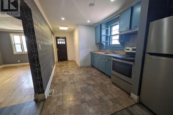 45 Pitt Avenue, Toronto, ON M1L2R3 Photo 5