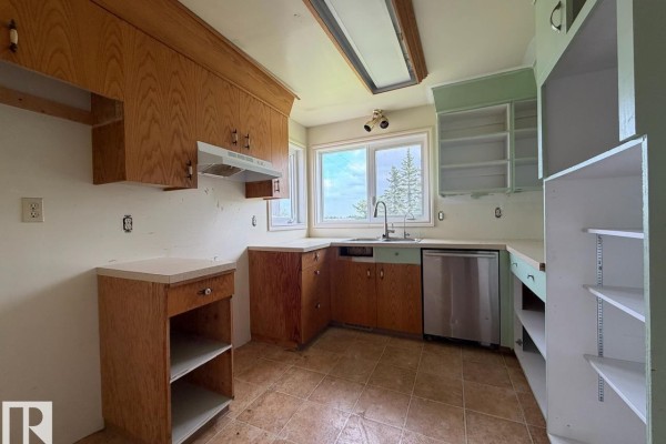 Bedroom 2 - 45 Richfield Rd, Rural Sturgeon County, AB T0G1L2 Photo 5