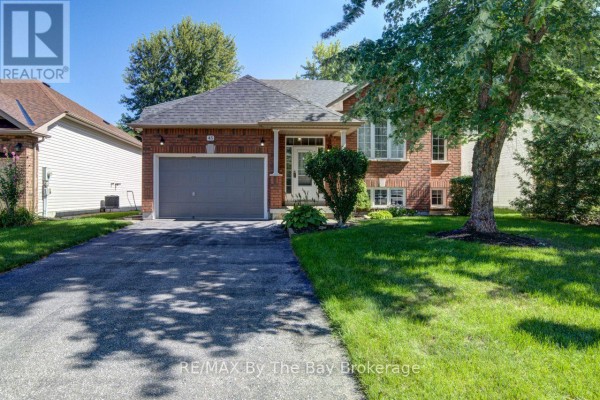 Kitchen - 45 Rose Valley Way, Wasaga Beach, ON L9Z3C4 Photo 2