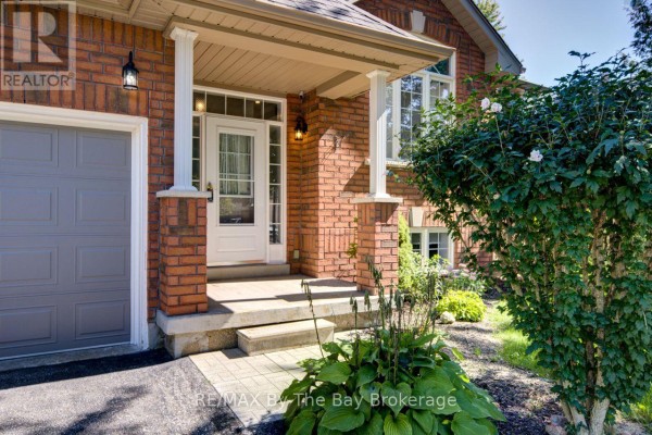 Primary Bedroom - 45 Rose Valley Way, Wasaga Beach, ON L9Z3C4 Photo 4