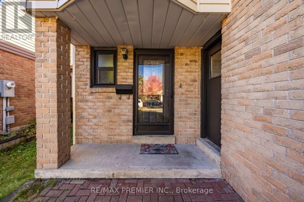 Bedroom 2 - 45 Rosebud Avenue, Brampton, ON L6X2W4 Photo 5