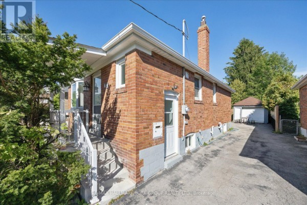 Dining room - 45 Seventeenth Street, Toronto, ON M8V3K2 Photo 3