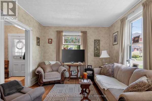 45 Spring Street, Asphodel Norwood, ON, photo 2