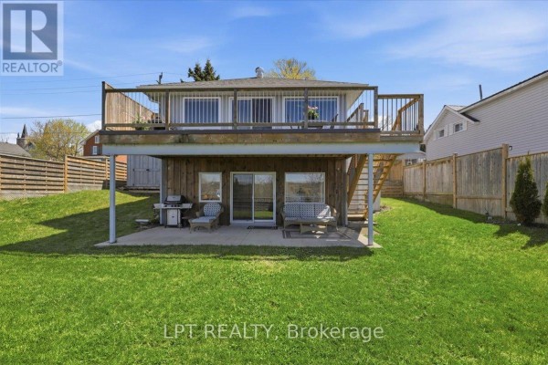 Kitchen - 45 Water Street, Penetanguishene, ON L9M1M8 Photo 4