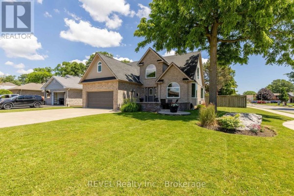 Bedroom 2 - 45 Westwood Drive, Port Colborne, ON L3K6B9 Photo 4