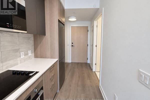 450 - 30 Dreamers Way, Toronto, ON M5A0Y7 Photo 3