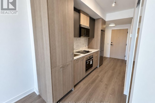 450 - 30 Dreamers Way, Toronto, ON M5A0Y7 Photo 4