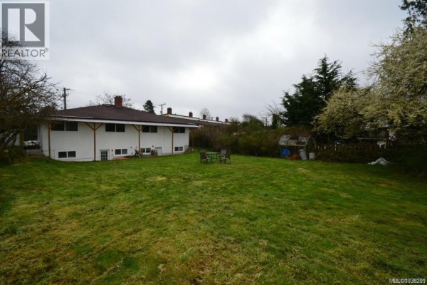 450-452 Craigflower Rd, Victoria, BC, photo 3