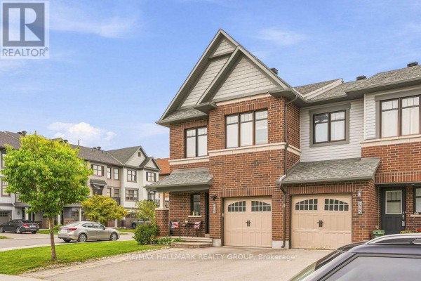 450 Brettonwood Ridge, Ottawa, ON, photo 2